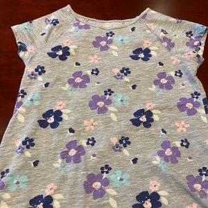 Jumping beam flower shirt size 6 kids